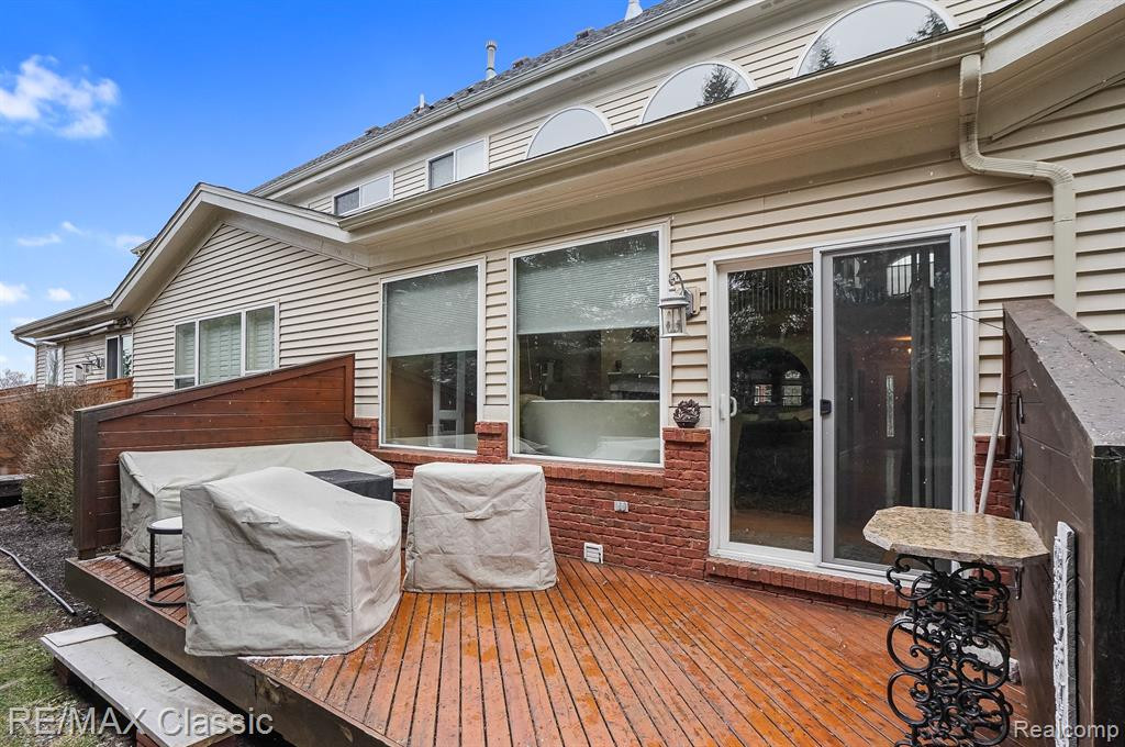 606 FLORENCE Court, Milford, MI 48381 — Photo 34