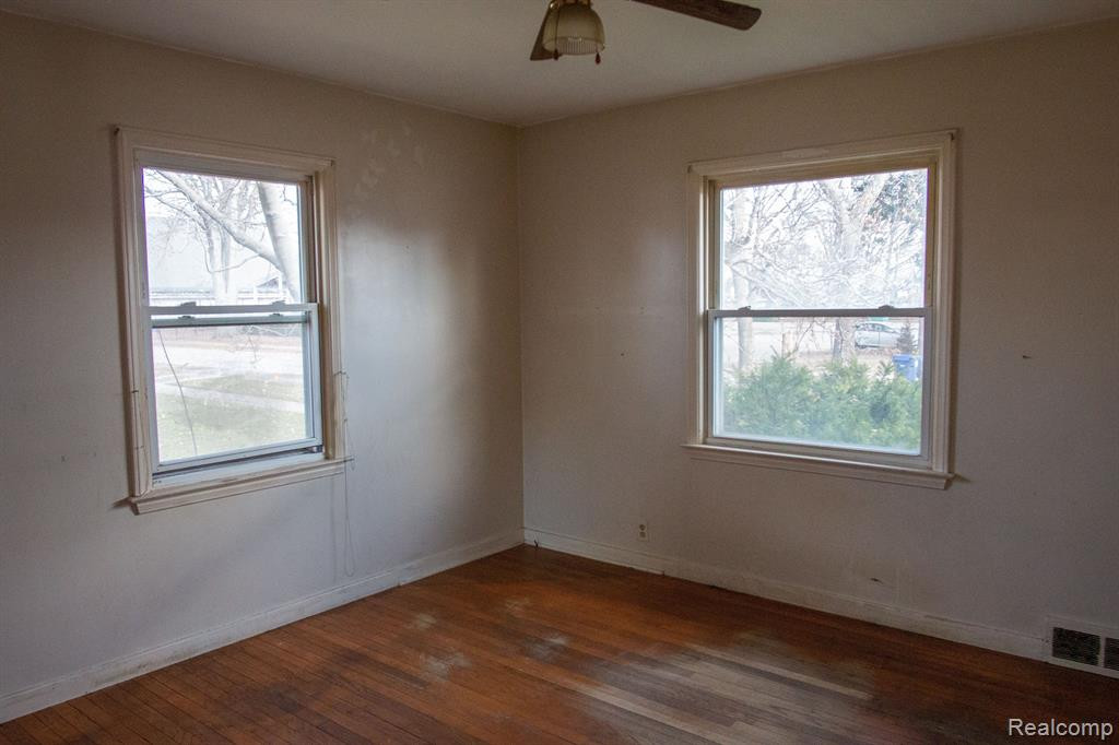 9575 LEVERNE, Redford, MI 48239 — Photo 17
