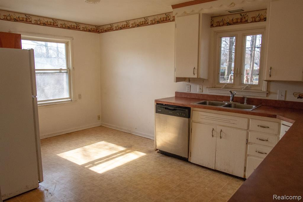 9575 LEVERNE, Redford, MI 48239 — Photo 26