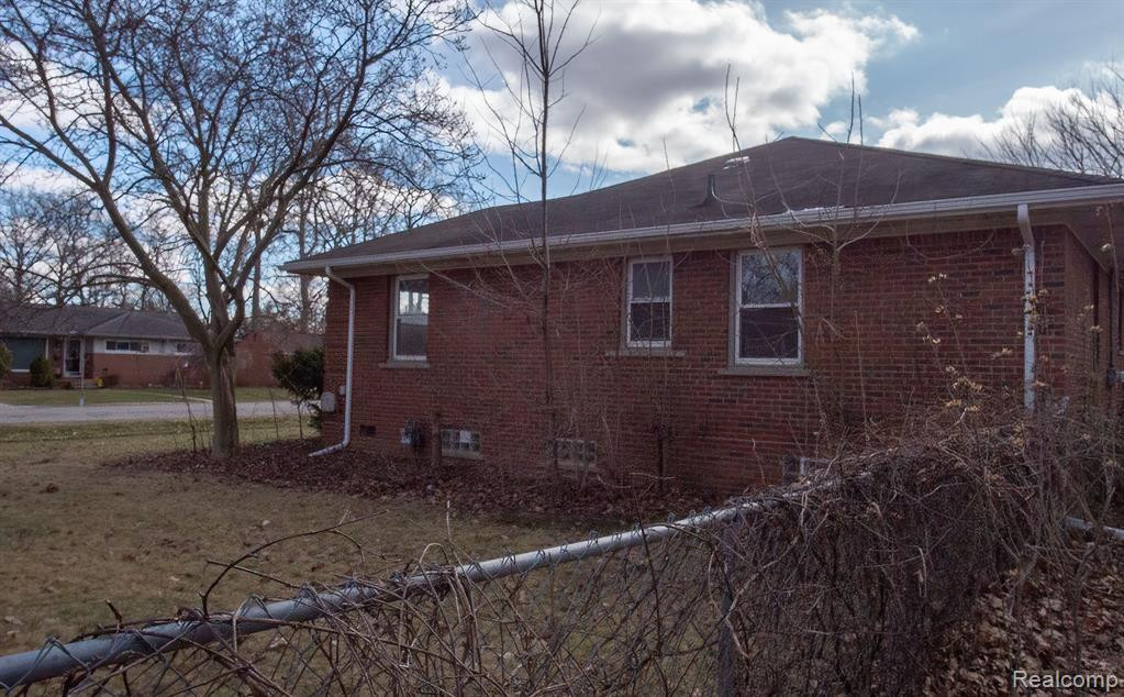 9575 LEVERNE, Redford, MI 48239 — Photo 45