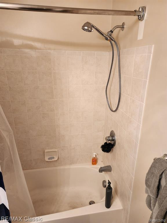 22105 ALEXA Drive, Walled Lake, MI 48390 — Photo 18