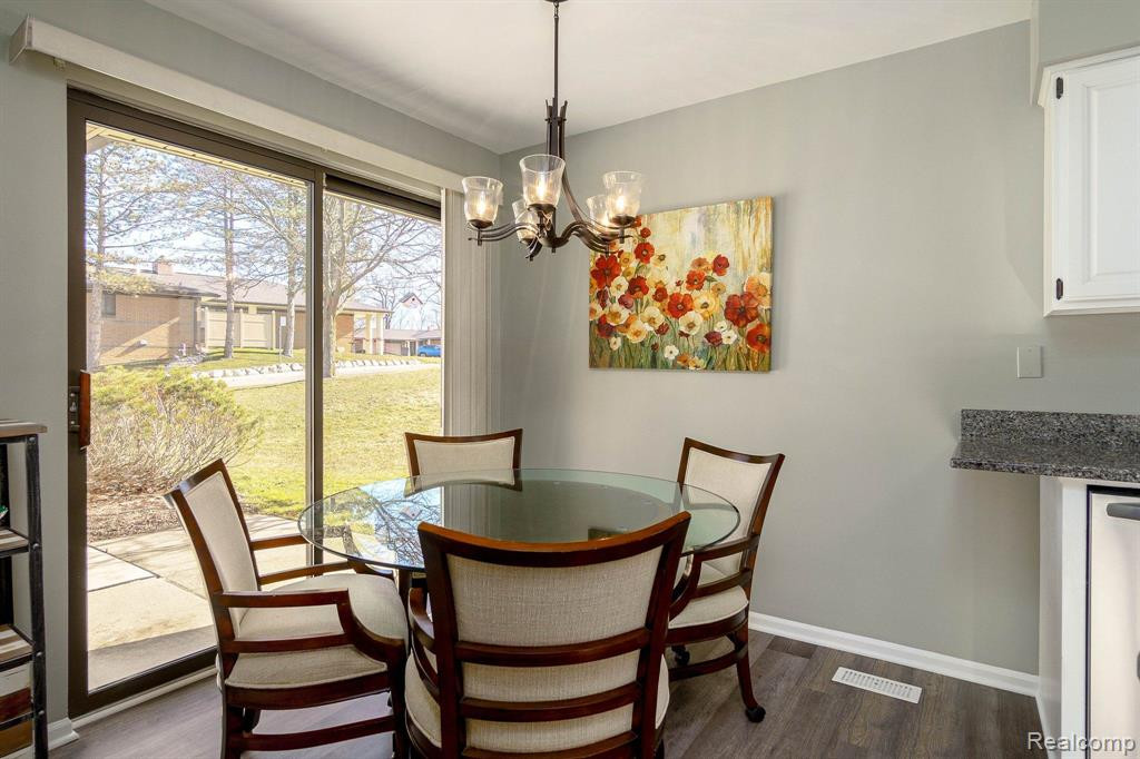 945 Wexford Way, Rochester Hills, MI 48307 — Photo 4
