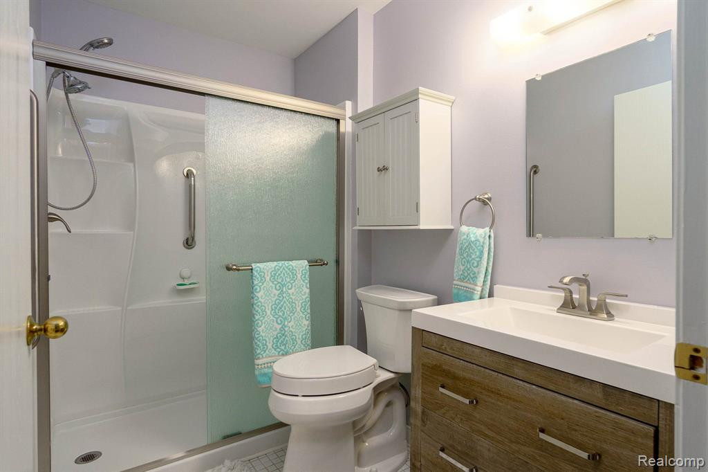 945 Wexford Way, Rochester Hills, MI 48307 — Photo 15