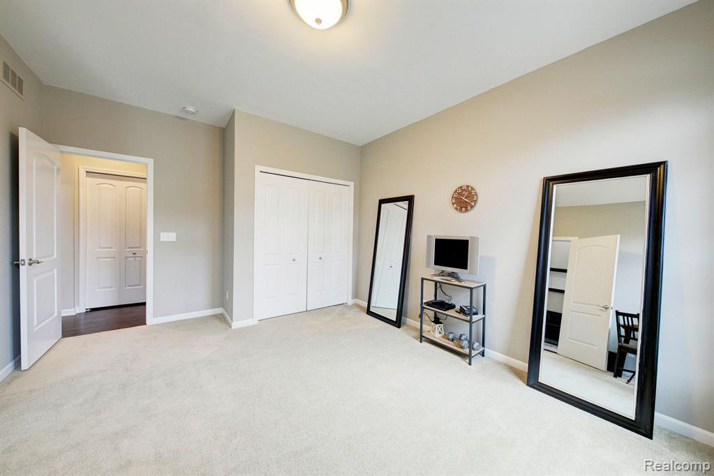 51176 Glen Hollow Avenue, Canton, MI 48188 — Photo 6