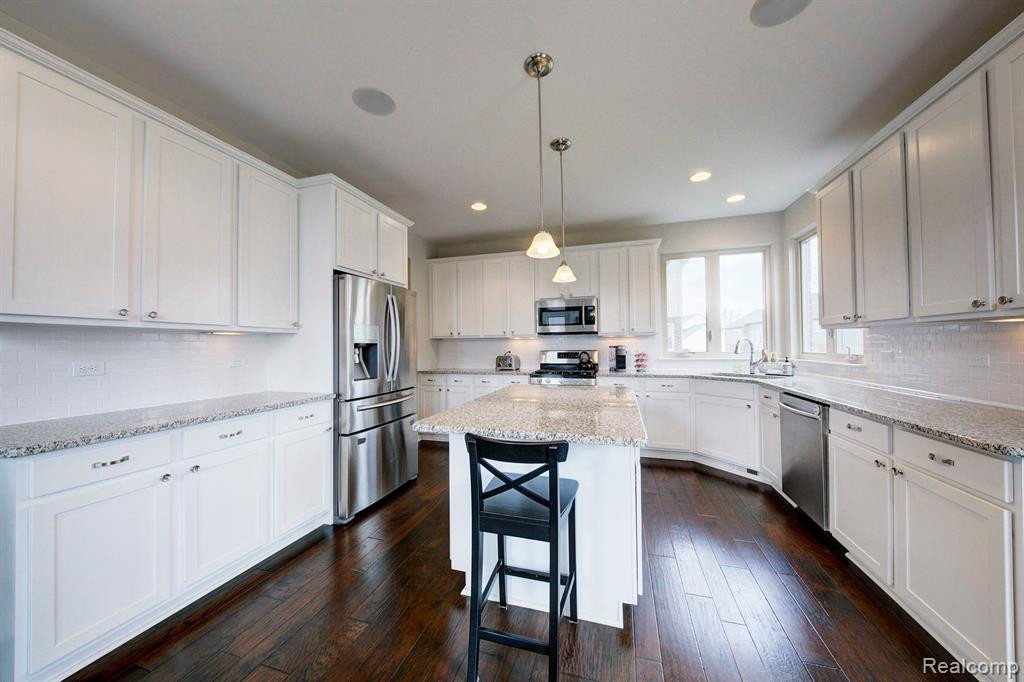 51176 Glen Hollow Avenue, Canton, MI 48188 — Photo 22