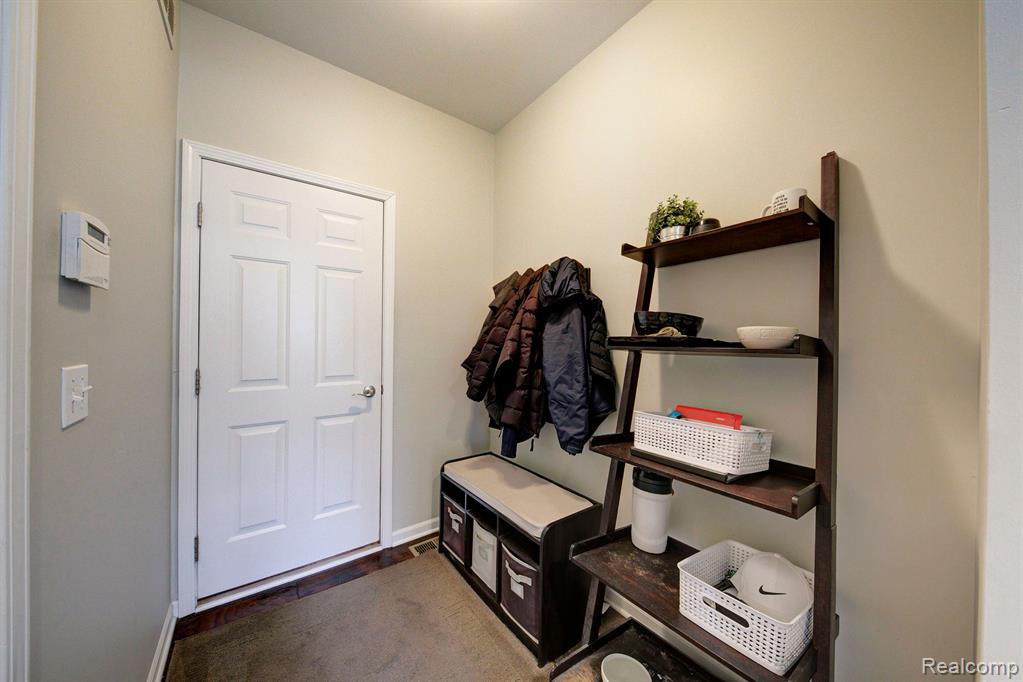 51176 Glen Hollow Avenue, Canton, MI 48188 — Photo 26
