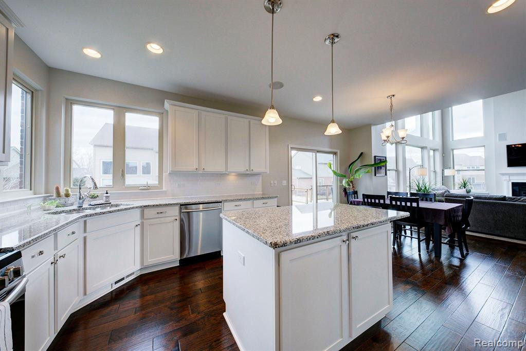 51176 Glen Hollow Avenue, Canton, MI 48188 — Photo 27