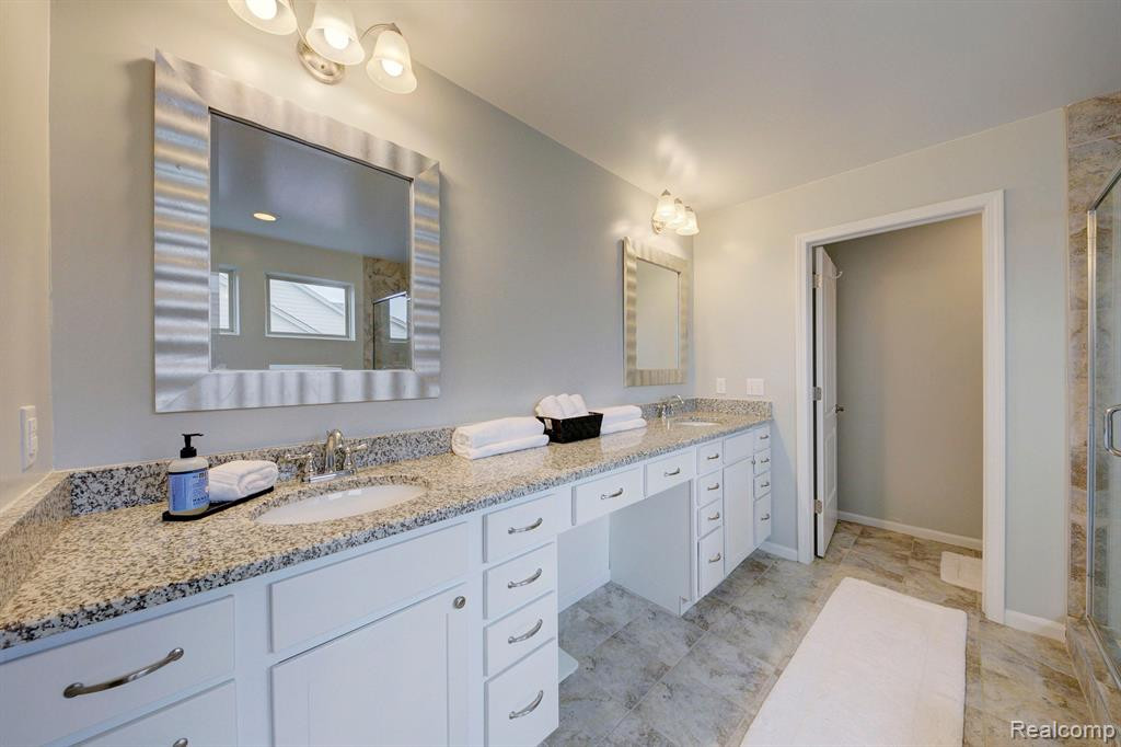 51176 Glen Hollow Avenue, Canton, MI 48188 — Photo 33