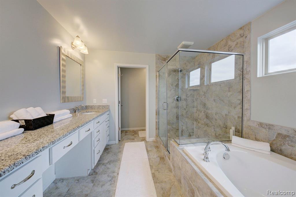 51176 Glen Hollow Avenue, Canton, MI 48188 — Photo 34
