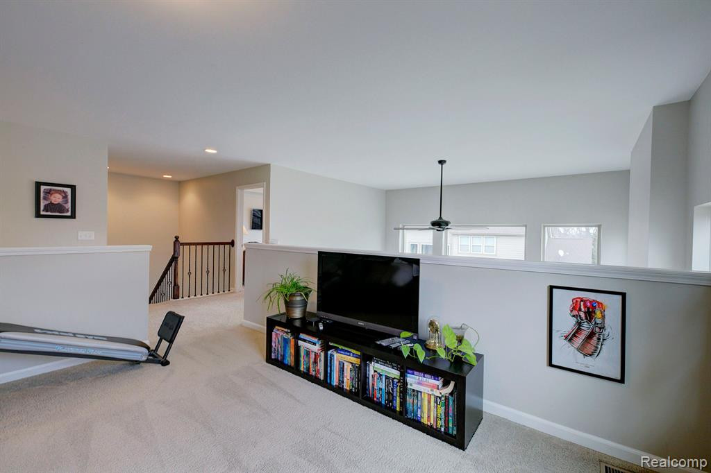 51176 Glen Hollow Avenue, Canton, MI 48188 — Photo 41
