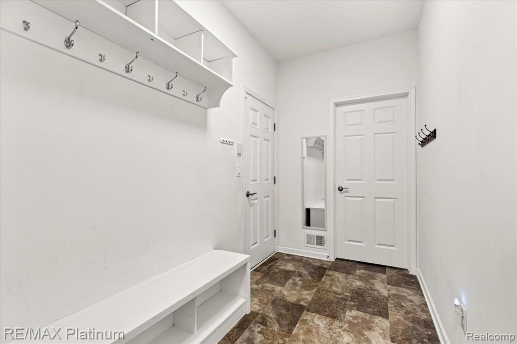 6684 Buck Crossing, Ypsilanti, MI 48197 — Photo 19