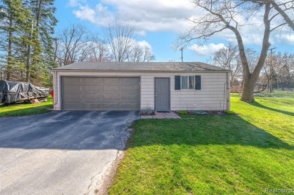 58224 RUTH JEAN, Washington, MI — Photo 29