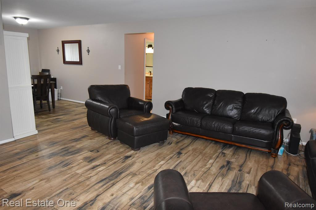 9017 Andrew Drive, Brighton, MI 48114 — Photo 7