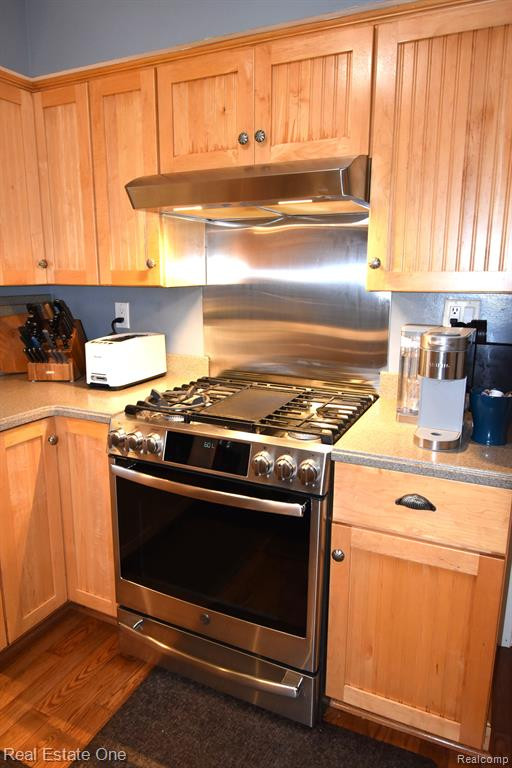 9017 Andrew Drive, Brighton, MI 48114 — Photo 16