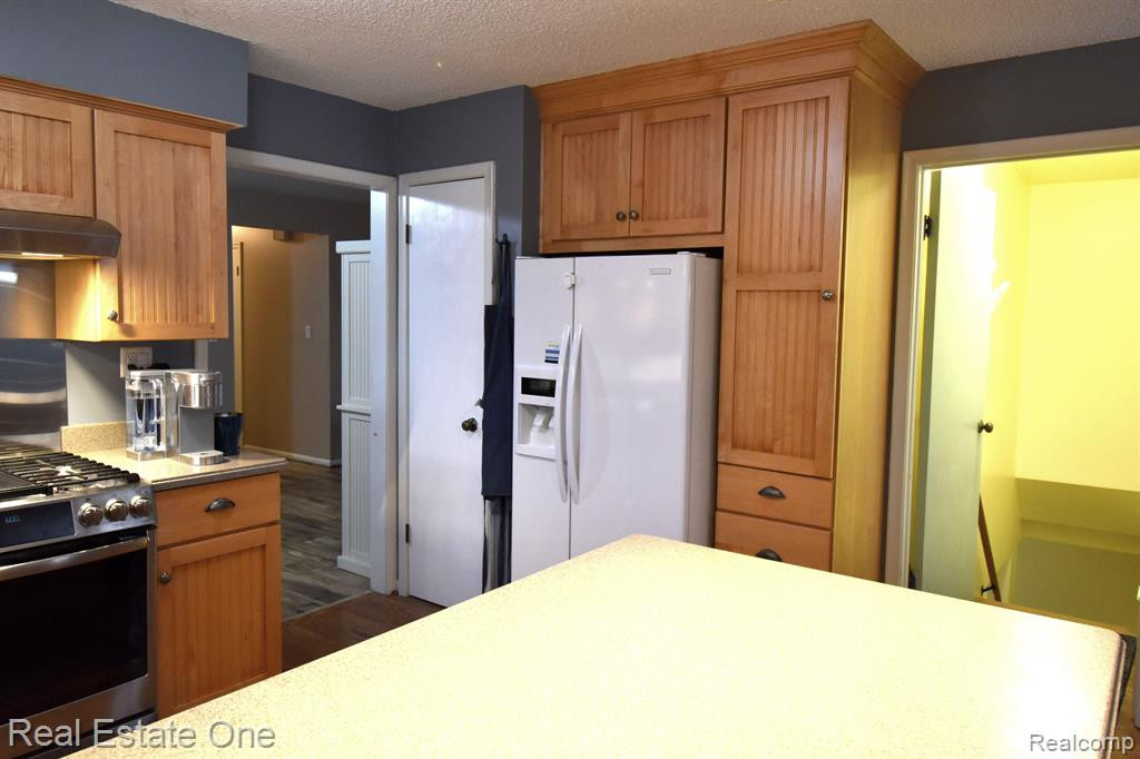 9017 Andrew Drive, Brighton, MI 48114 — Photo 19