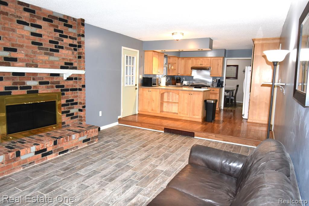 9017 Andrew Drive, Brighton, MI 48114 — Photo 23