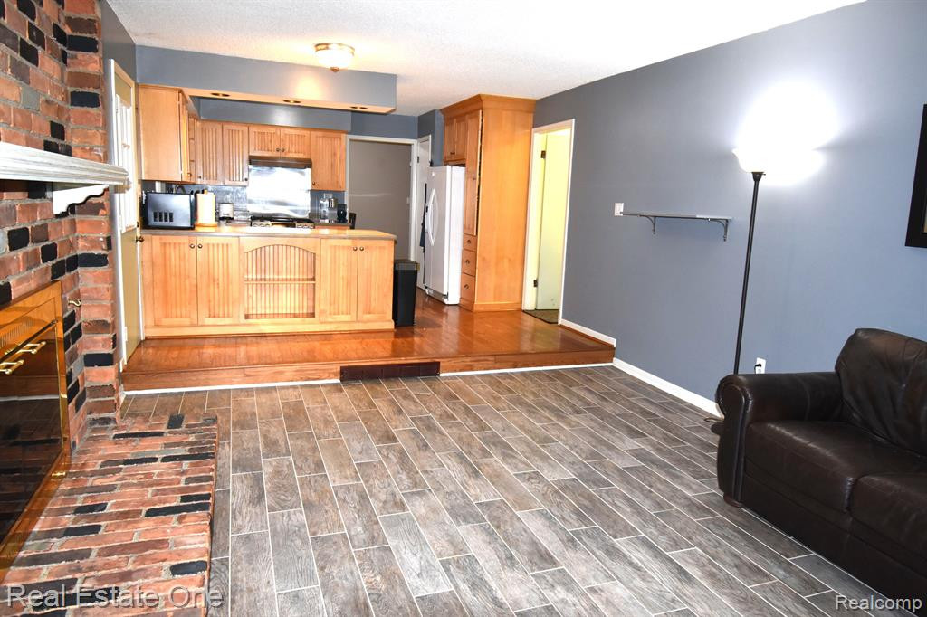 9017 Andrew Drive, Brighton, MI 48114 — Photo 24
