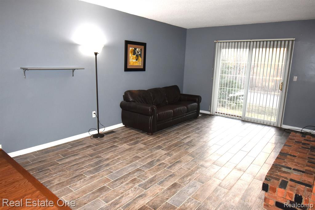 9017 Andrew Drive, Brighton, MI 48114 — Photo 28