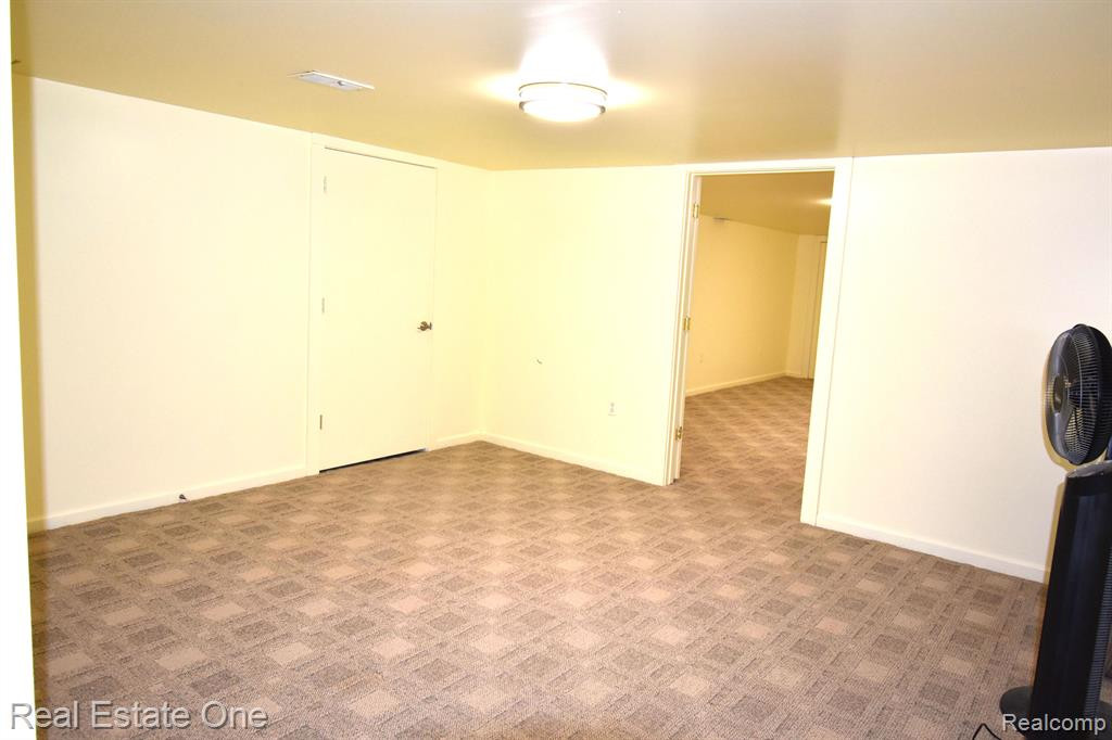 9017 Andrew Drive, Brighton, MI 48114 — Photo 42