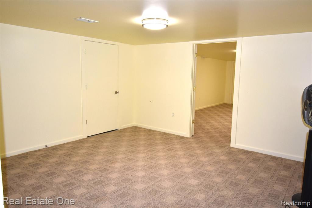 9017 Andrew Drive, Brighton, MI 48114 — Photo 45