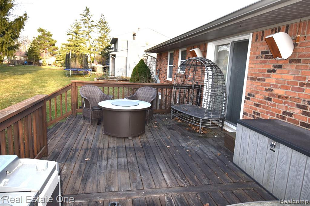 9017 Andrew Drive, Brighton, MI 48114 — Photo 54