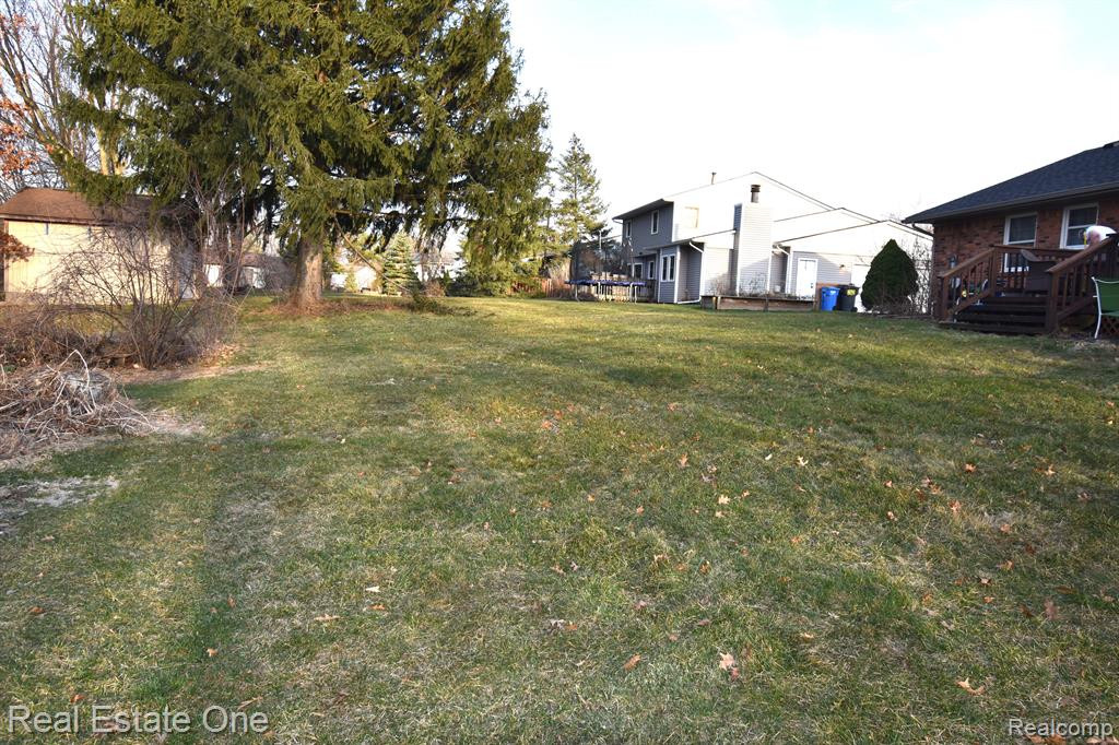 9017 Andrew Drive, Brighton, MI 48114 — Photo 56