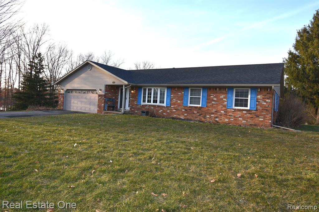 9017 Andrew Drive, Brighton, MI 48114 — Photo 57