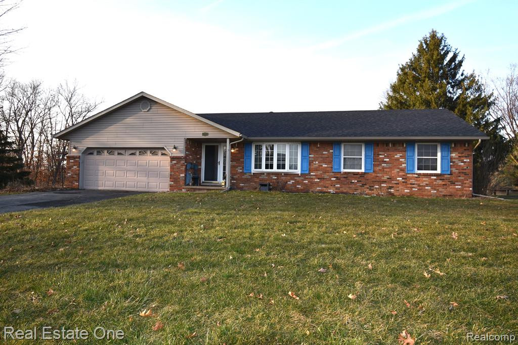 9017 Andrew Drive, Brighton, MI 48114 — Photo 58