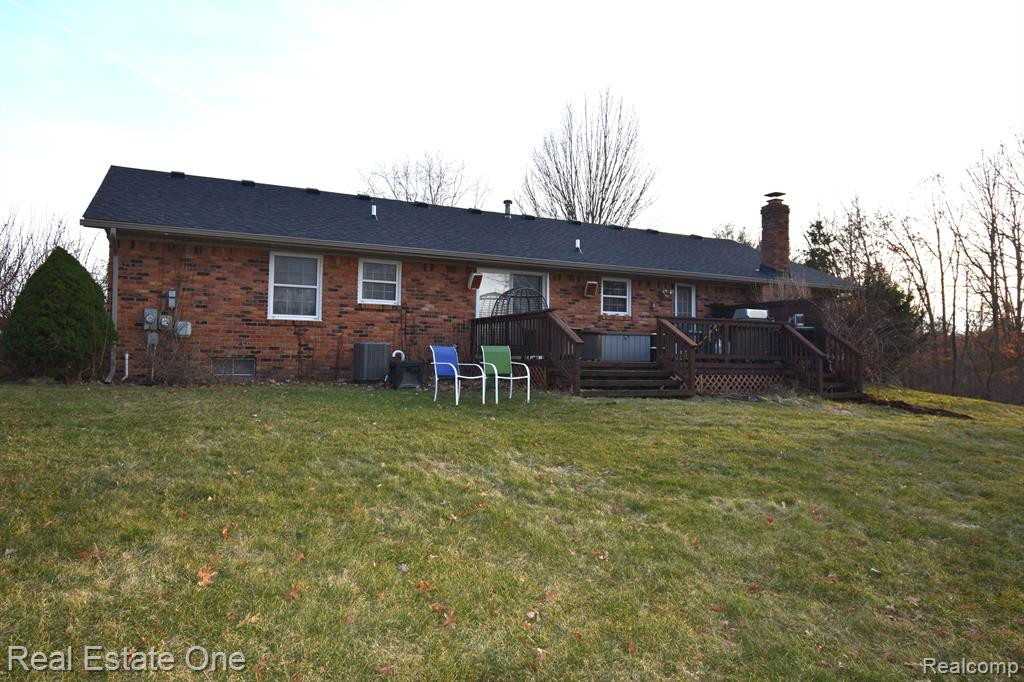 9017 Andrew Drive, Brighton, MI 48114 — Photo 60