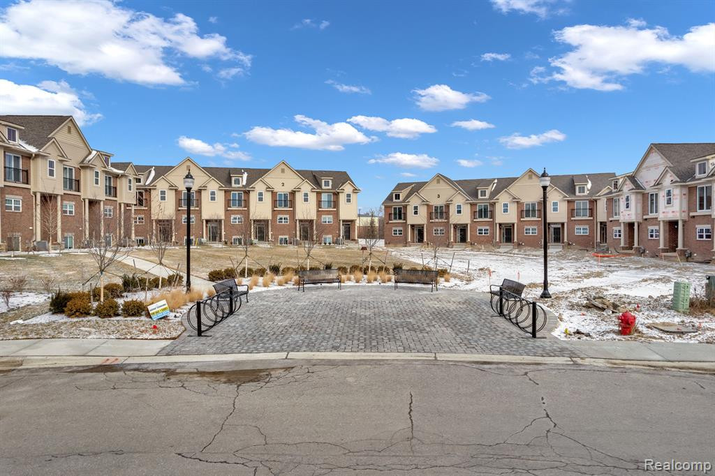 41604 ORIANNA Lane, 13, Novi, MI — Photo 6