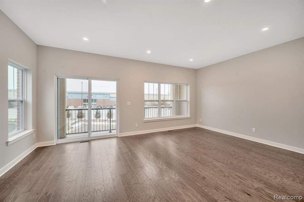 41604 ORIANNA Lane, 13, Novi, MI — Photo 18