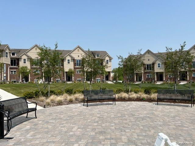 41604 ORIANNA Lane, 13, Novi, MI — Photo 36