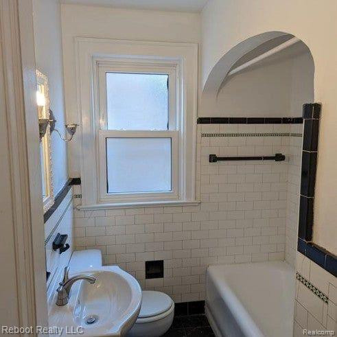 5936 KENSINGTON Avenue, Detroit, MI 48224 — Photo 2
