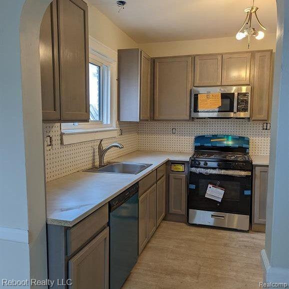 5936 KENSINGTON Avenue, Detroit, MI 48224 — Photo 10