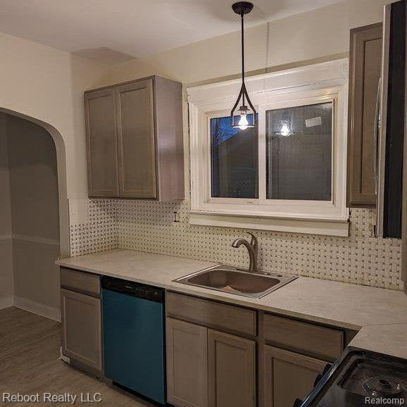 5936 KENSINGTON Avenue, Detroit, MI 48224 — Photo 11