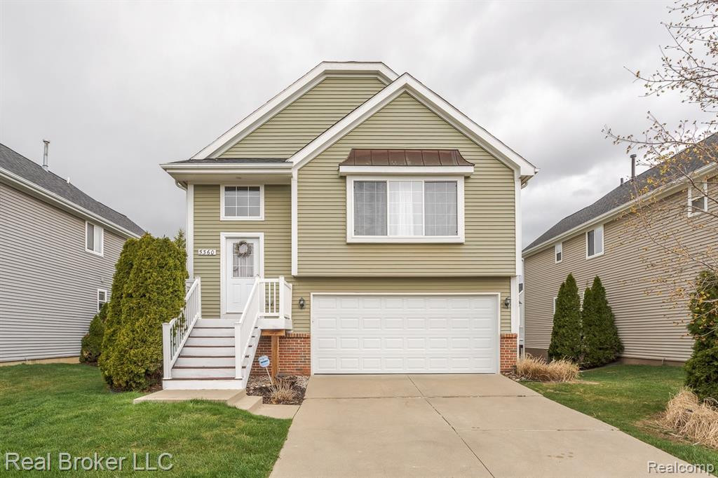 5360 WILD DAISY, Clarkston, MI — front exterior