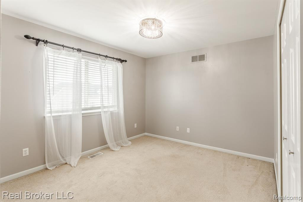 5360 WILD DAISY, Clarkston, MI — Photo 5