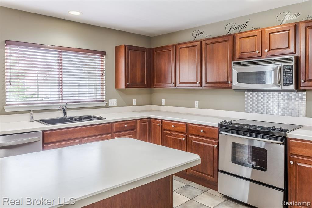 5360 WILD DAISY, Clarkston, MI — Photo 14