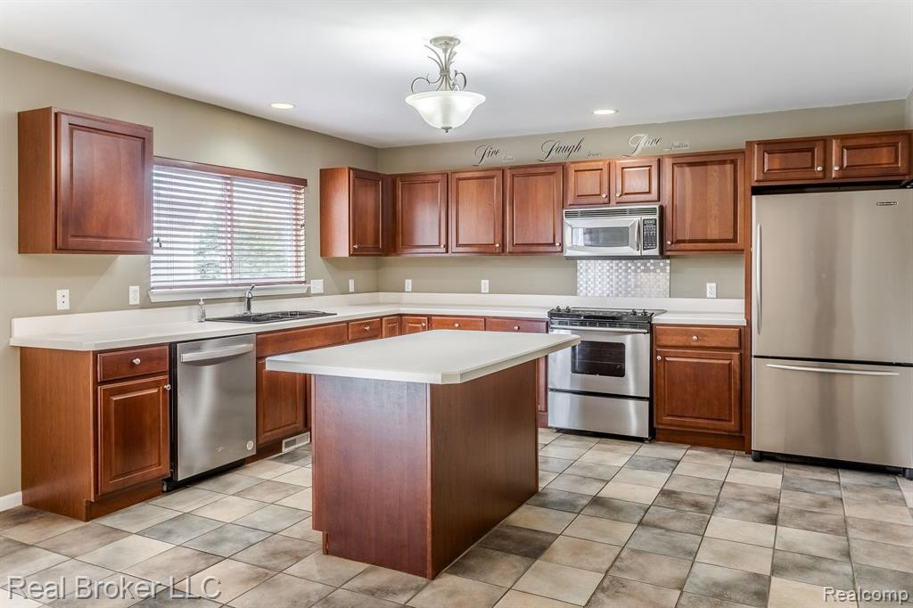 5360 WILD DAISY, Clarkston, MI — Photo 15