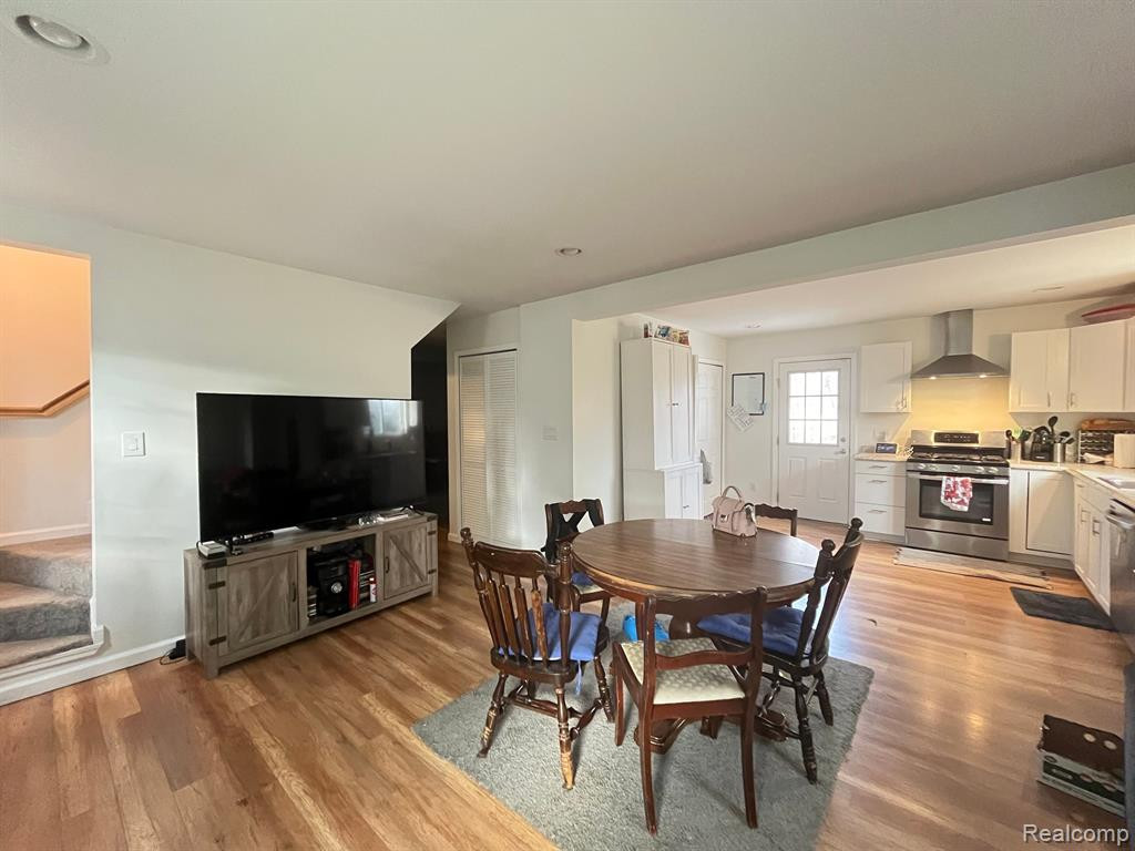 621 WOODLAWN Avenue, Ypsilanti, MI 48198 — Photo 4