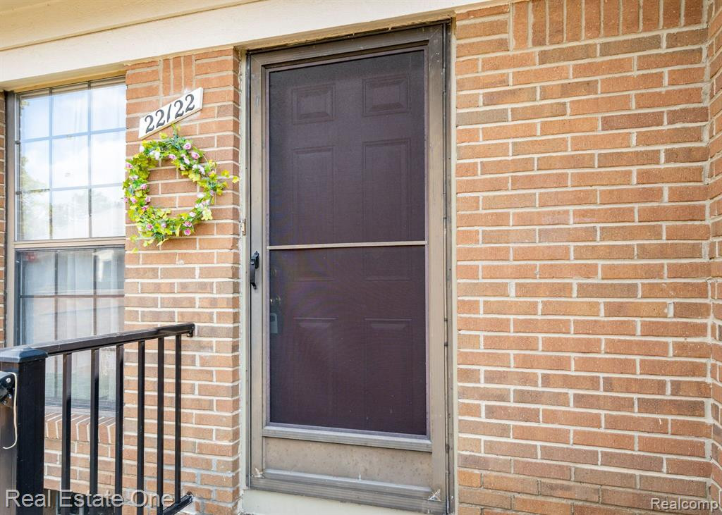 22122 EDGEWATER, Novi, MI — Photo 5