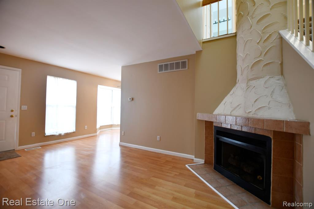 22122 EDGEWATER, Novi, MI — Photo 10