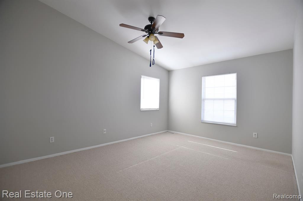 22122 EDGEWATER, Novi, MI — Photo 11