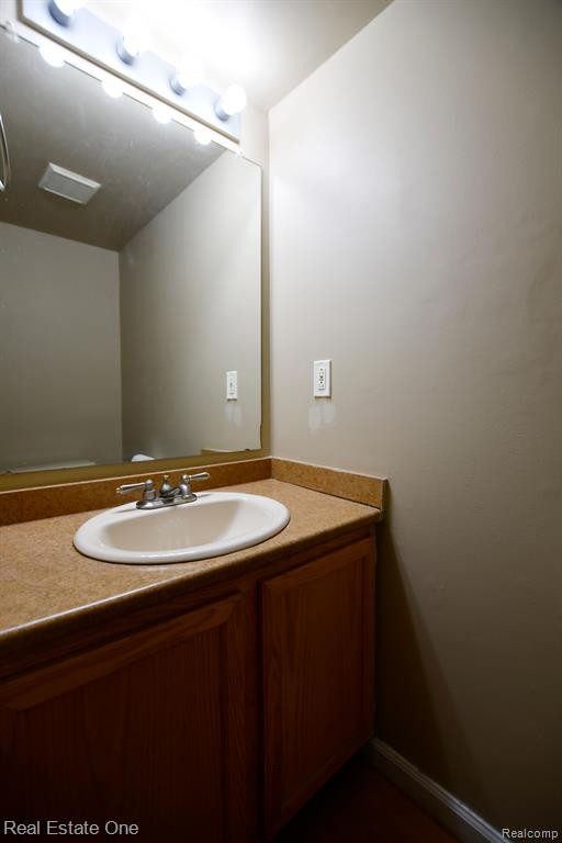 22122 EDGEWATER, Novi, MI — Photo 14