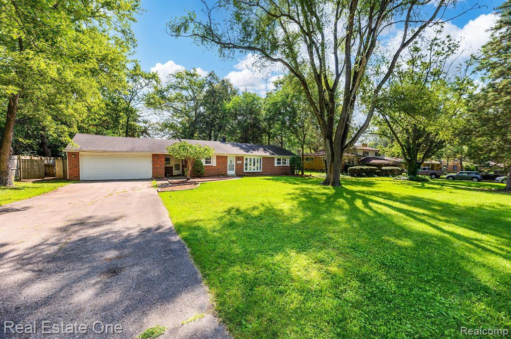 5900 Wright Drive, Troy, MI 48098 — Photo 4