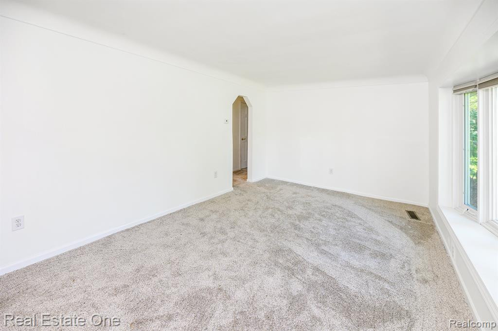5900 Wright Drive, Troy, MI 48098 — Photo 6