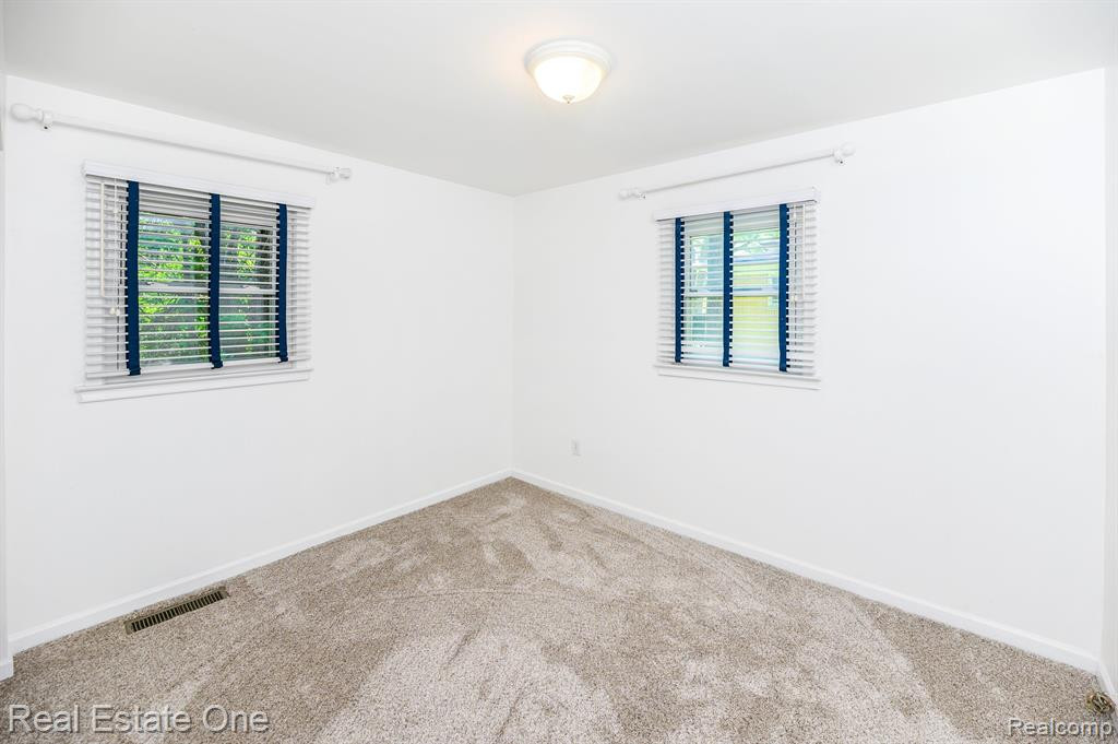 5900 Wright Drive, Troy, MI 48098 — Photo 12