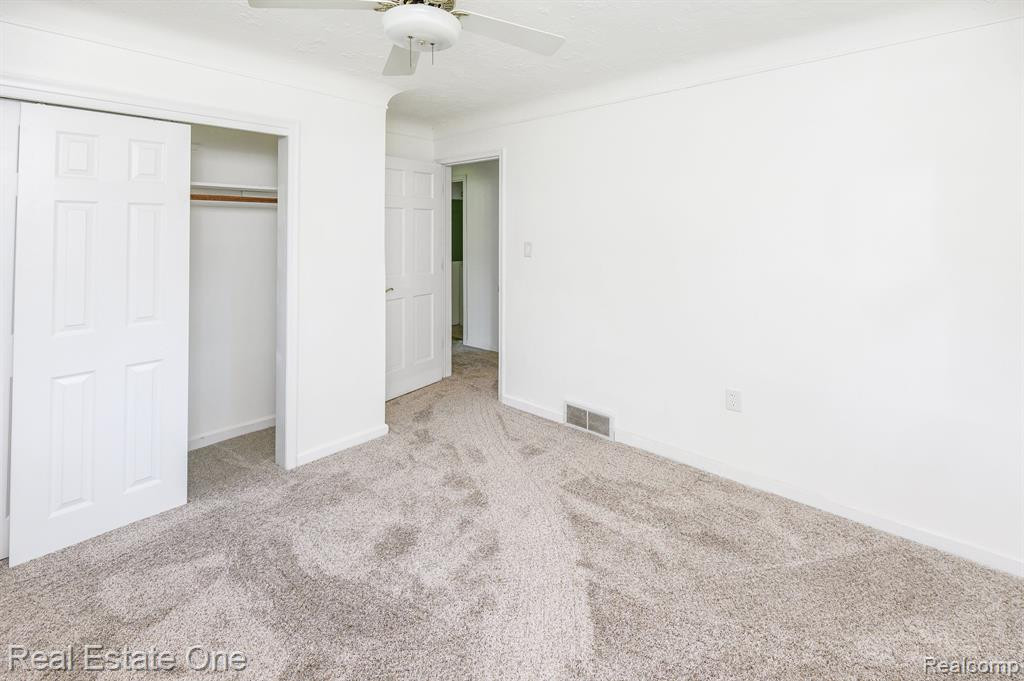 5900 Wright Drive, Troy, MI 48098 — Photo 17