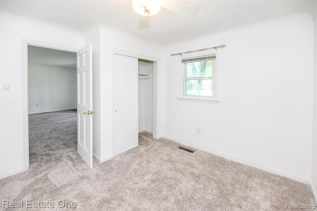 5900 Wright Drive, Troy, MI 48098 — Photo 19