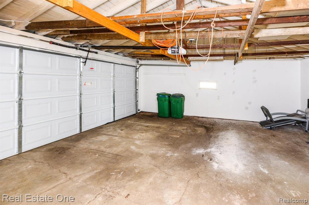 5900 Wright Drive, Troy, MI 48098 — Photo 33
